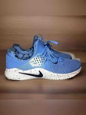 Nike Free TR 8 “UNC” AR0407-400 Men’s Size 8 – College Navy / Valor Blue